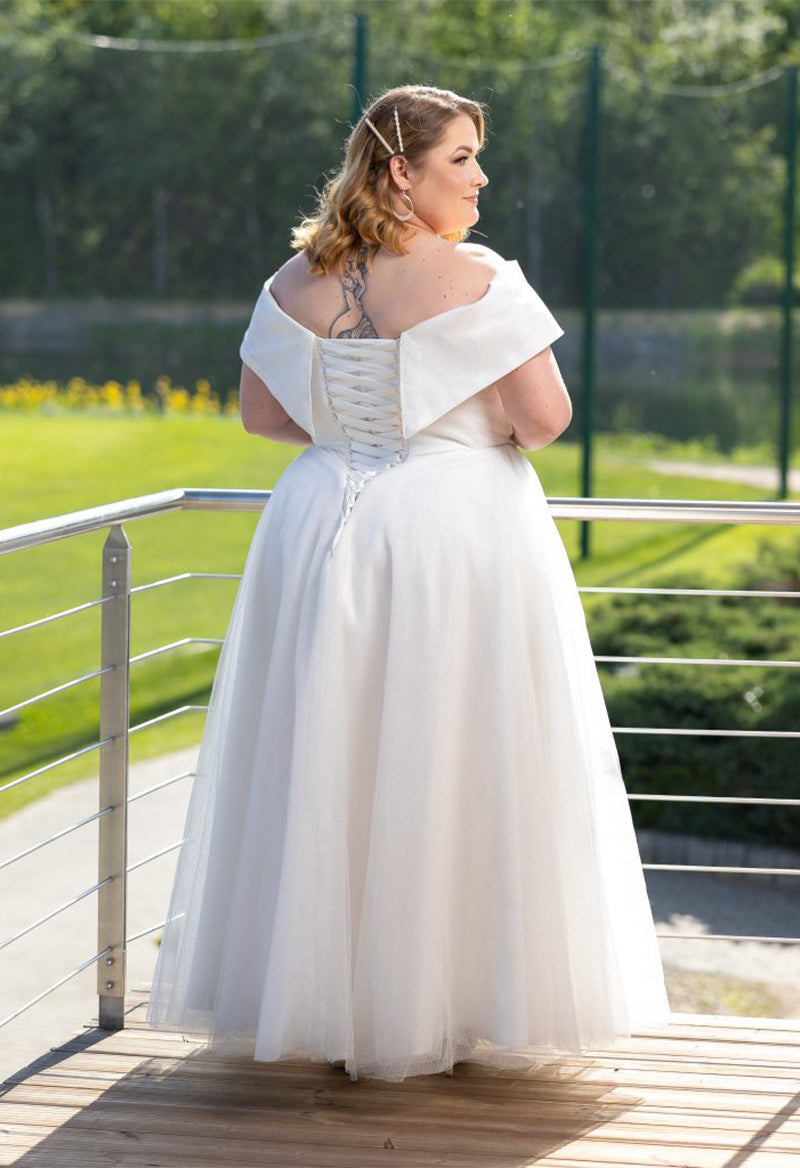 Plus Size Simple A Line V-Neck Satin Lace-Up Short Sleeve Wedding Dress