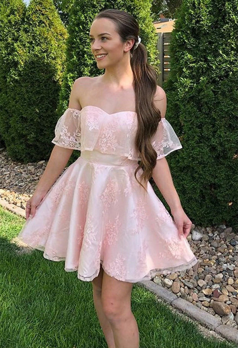 Sweetheart Short Sleeve Appliquéd Tulle Homecoming Dress As Picture