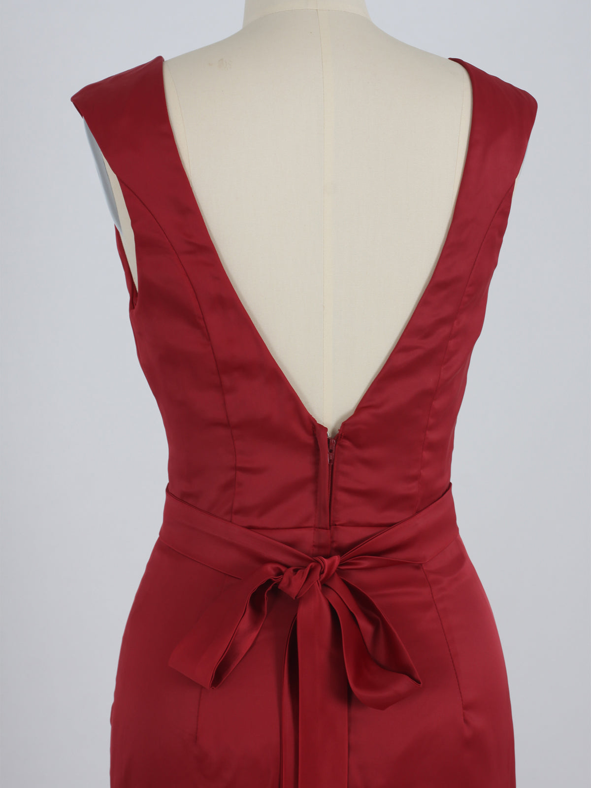 Burgundy Scoop Neckline Satin Sheath Evening Dress