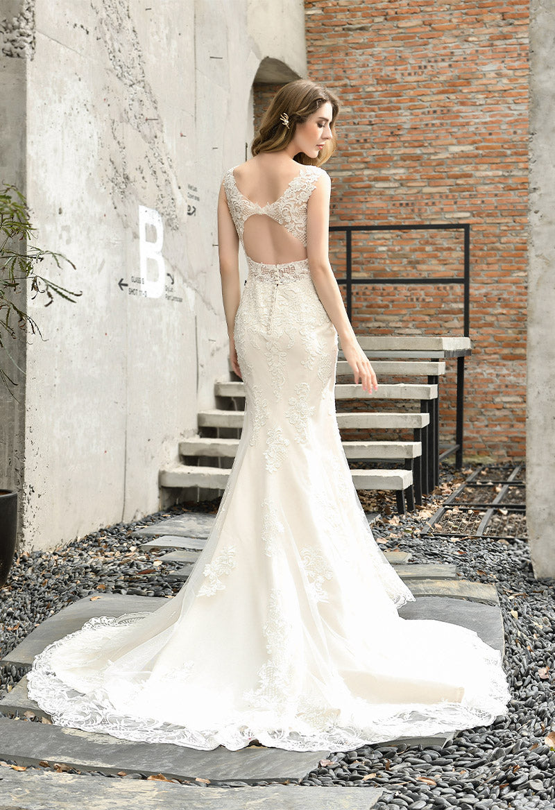 V-Neck Sleeveless Mermaid Court Train Wedding Dress