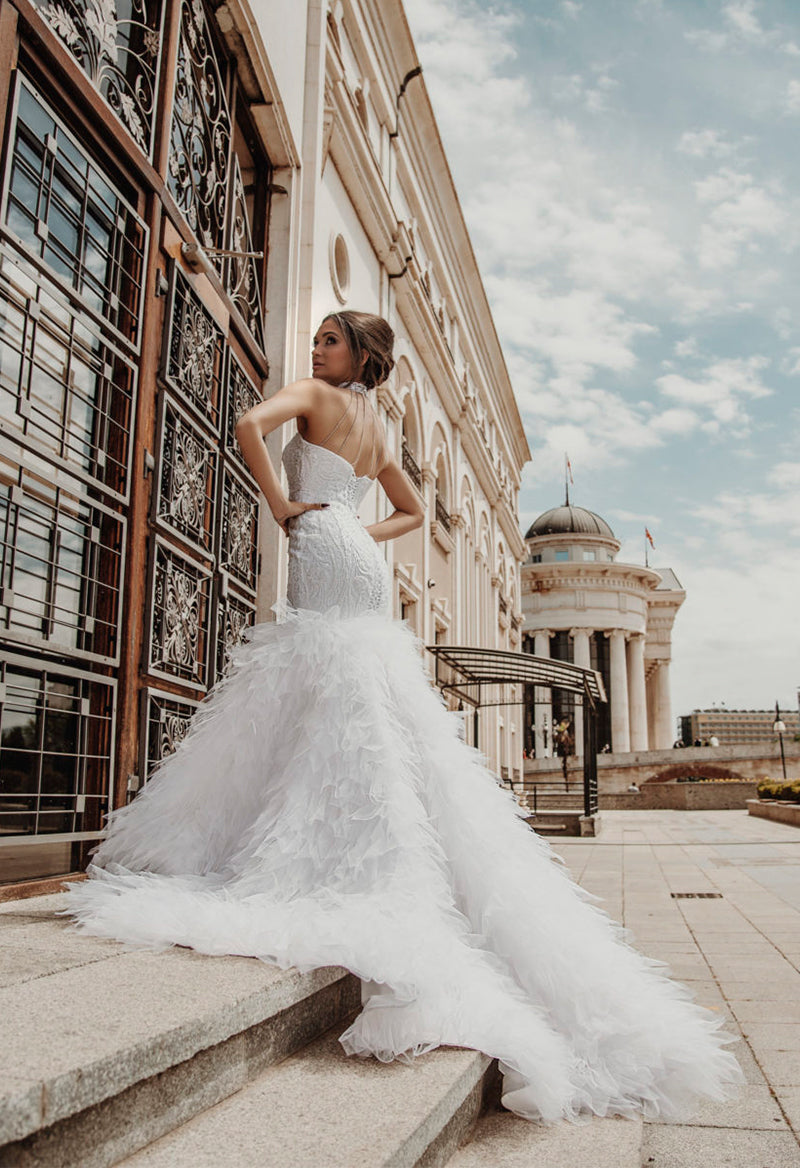 Halter Neck Sleeveless Chapel Train Tulle Mermaid Wedding Dress