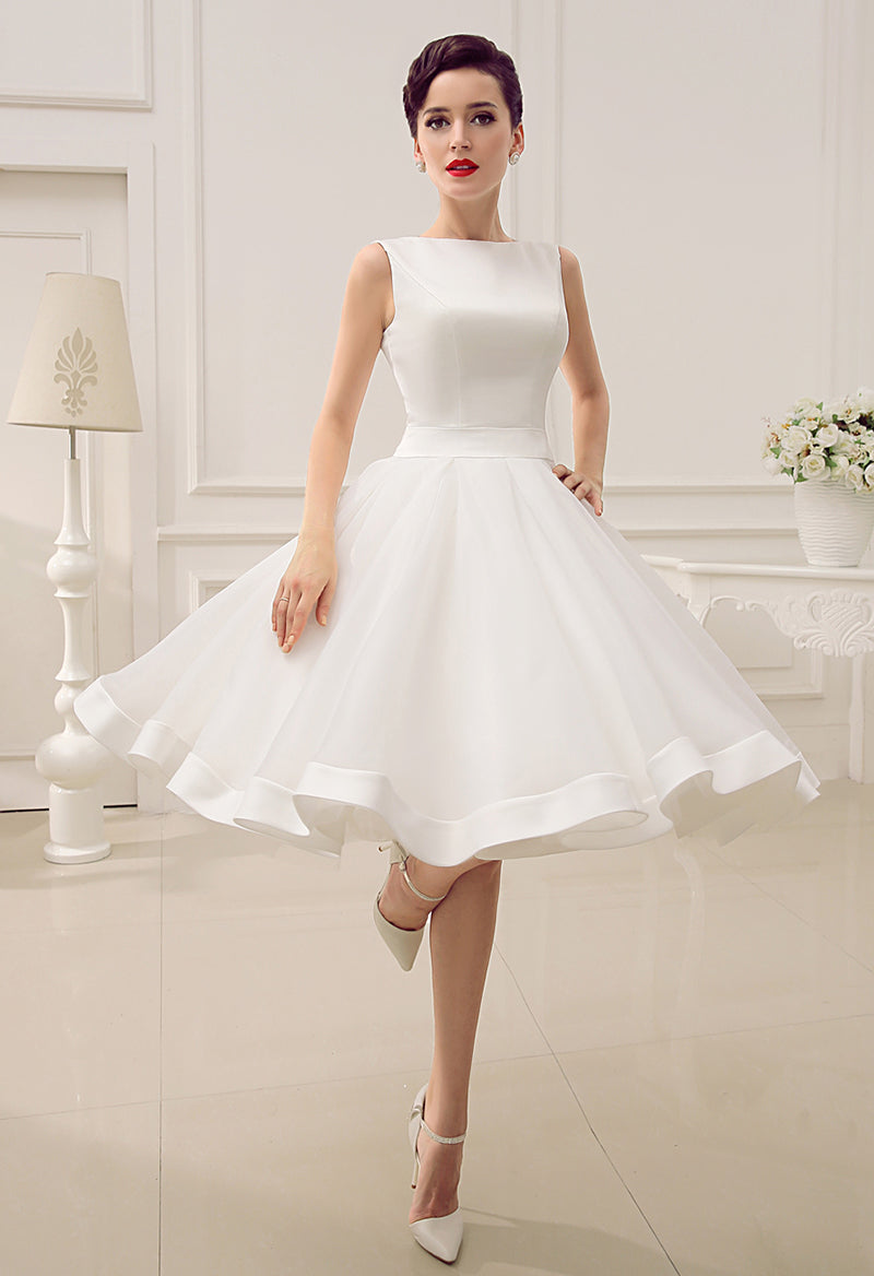 A-Line Sleeveless Scoop Neck Satin Wedding Dress With Bow As Picture