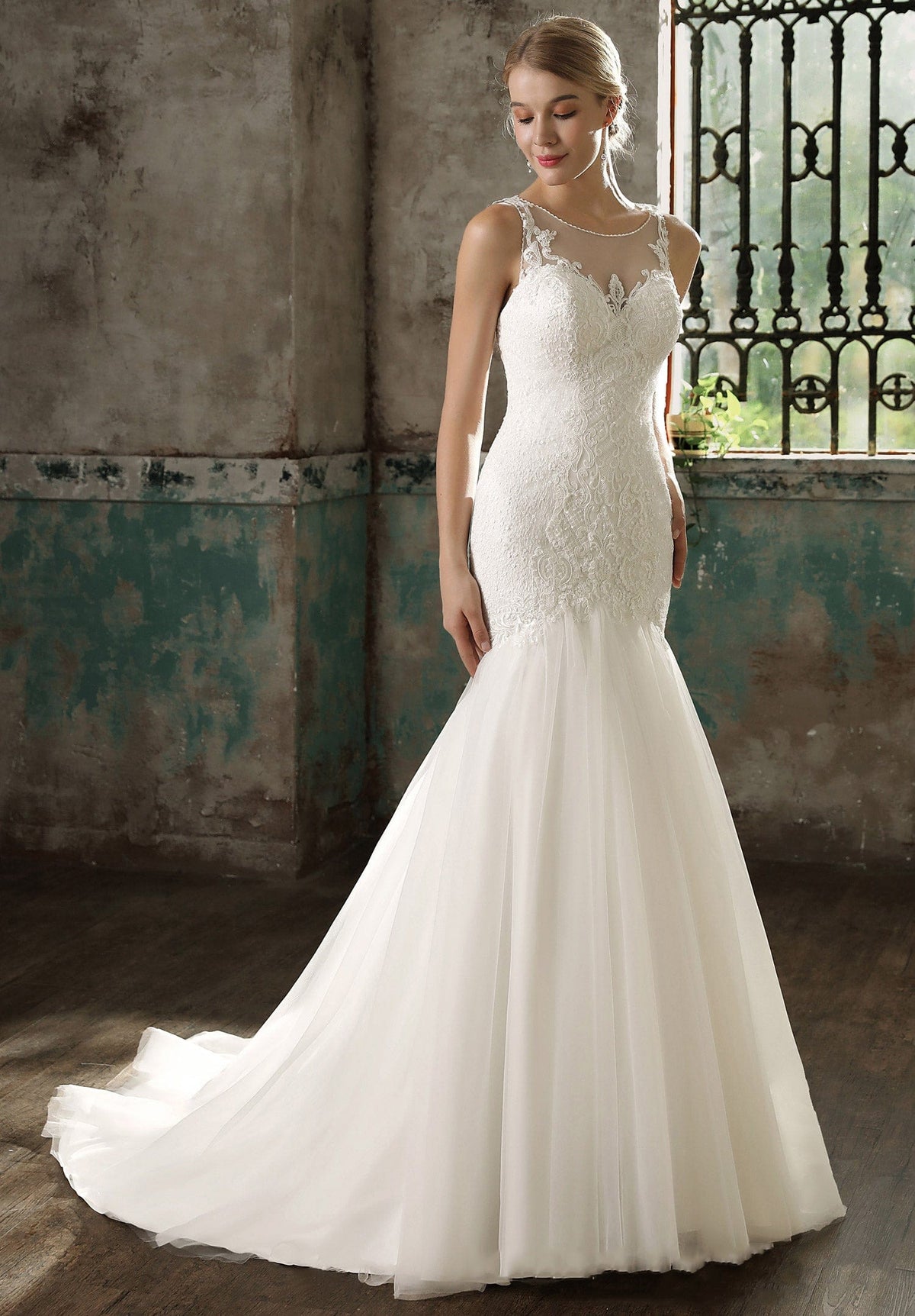 Elegant Illusion Neck Lace Mermaid& Trumpet Wedding Dress